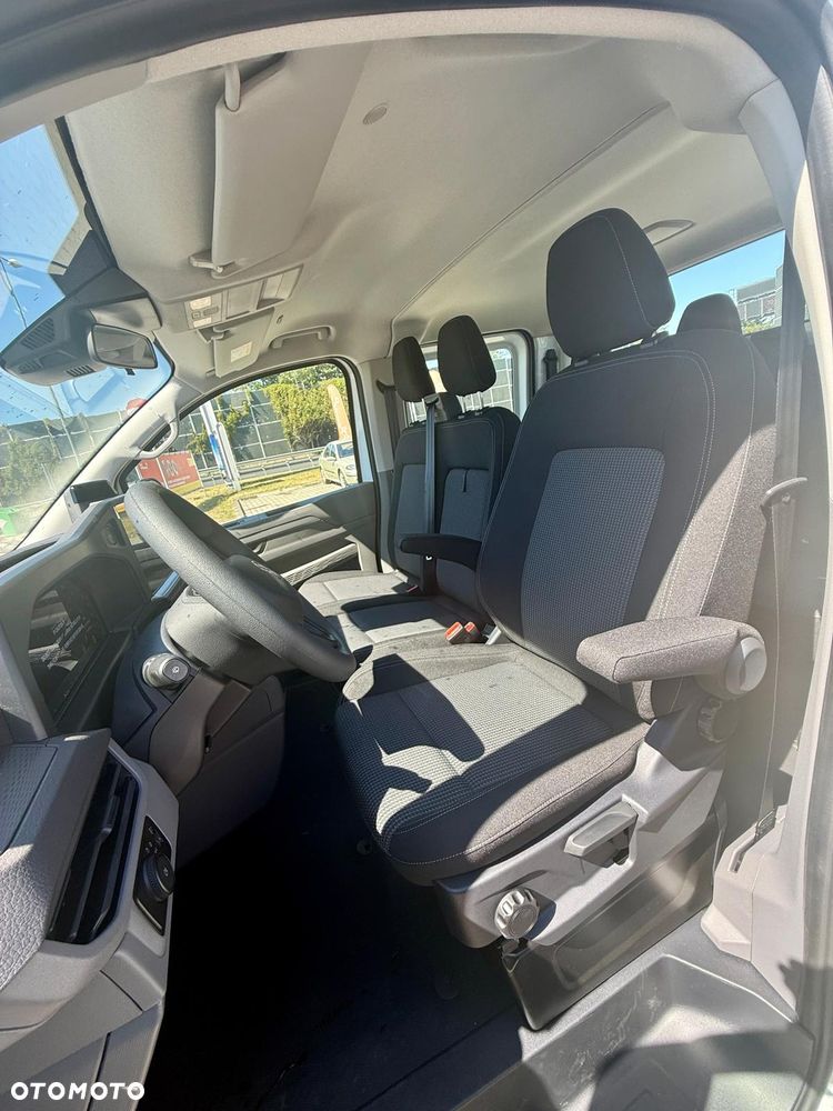 Volkswagen Transporter - 11