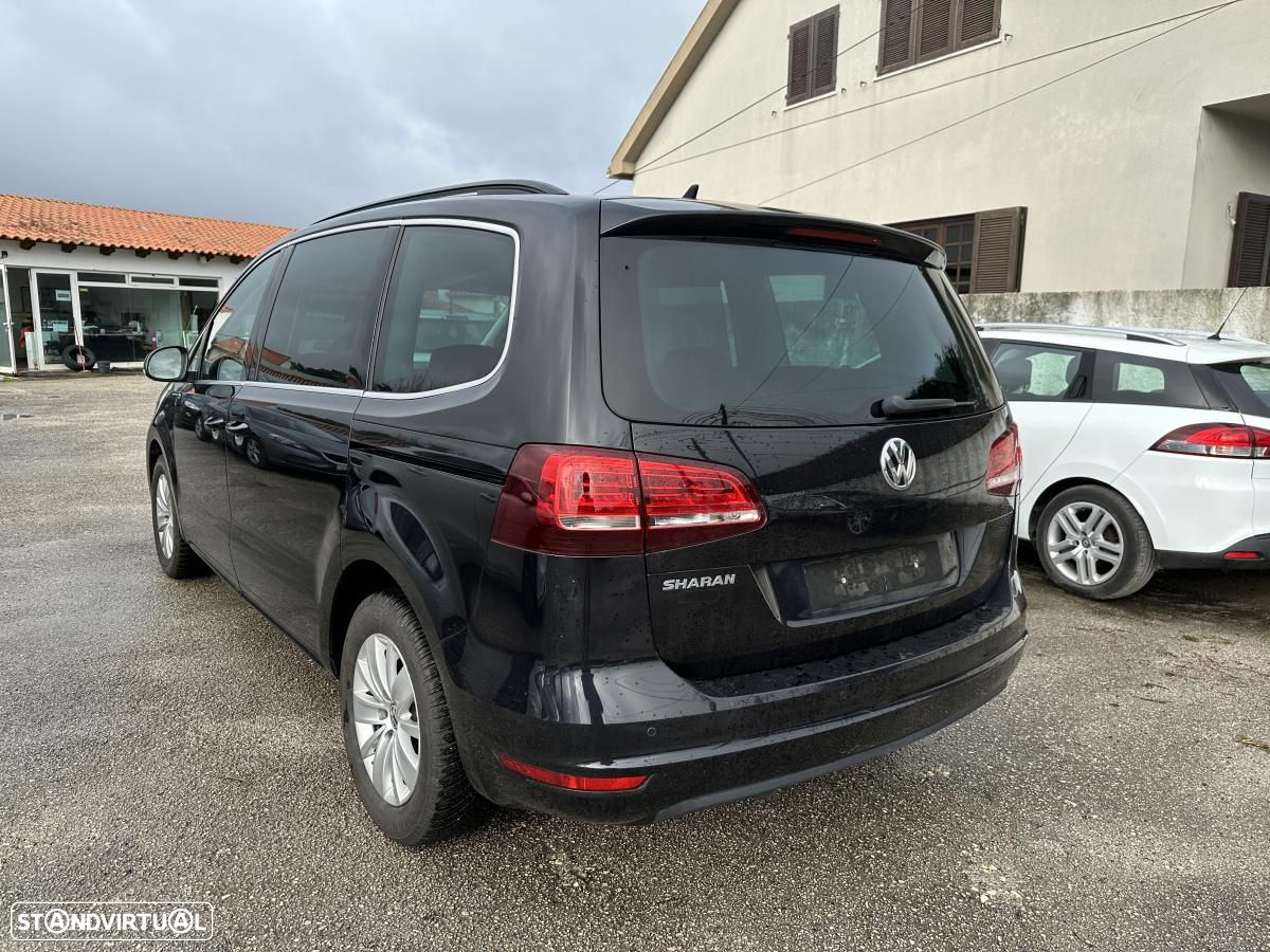 VW Sharan 2.0 TDi Blue Confortline - 4