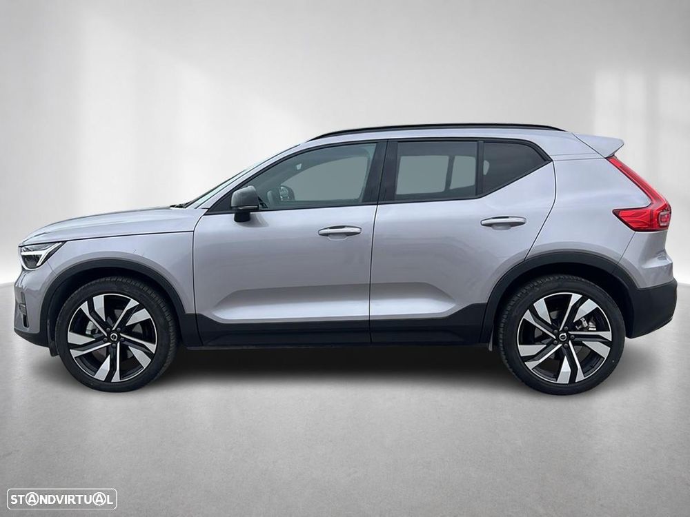Volvo XC 40 2.0 B3 Plus Dark - 3