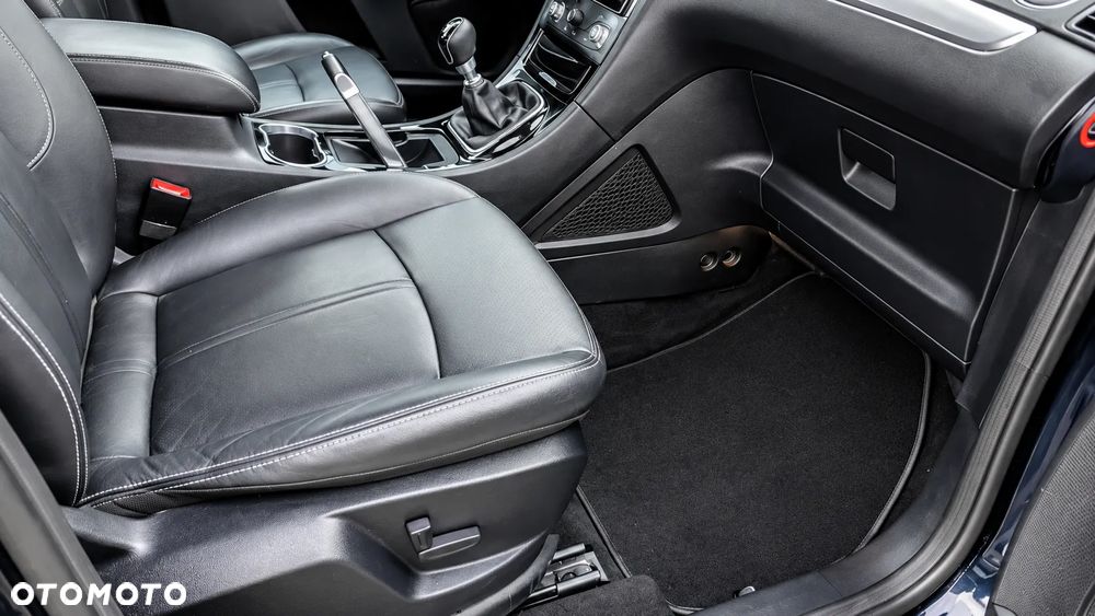 Ford S-Max 2013 photo 4