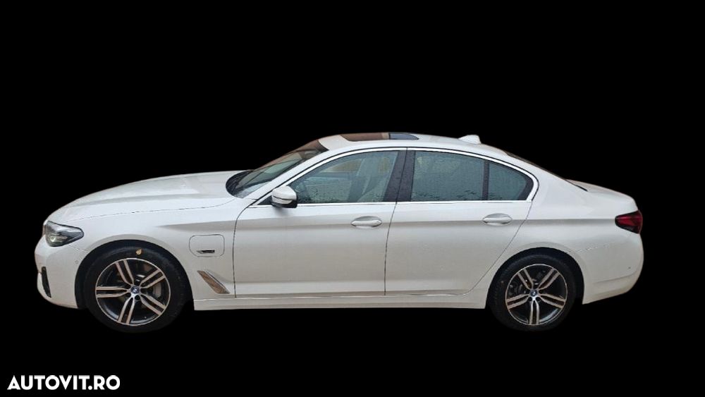 BMW Seria 5 530e Aut. Luxury Line - 7