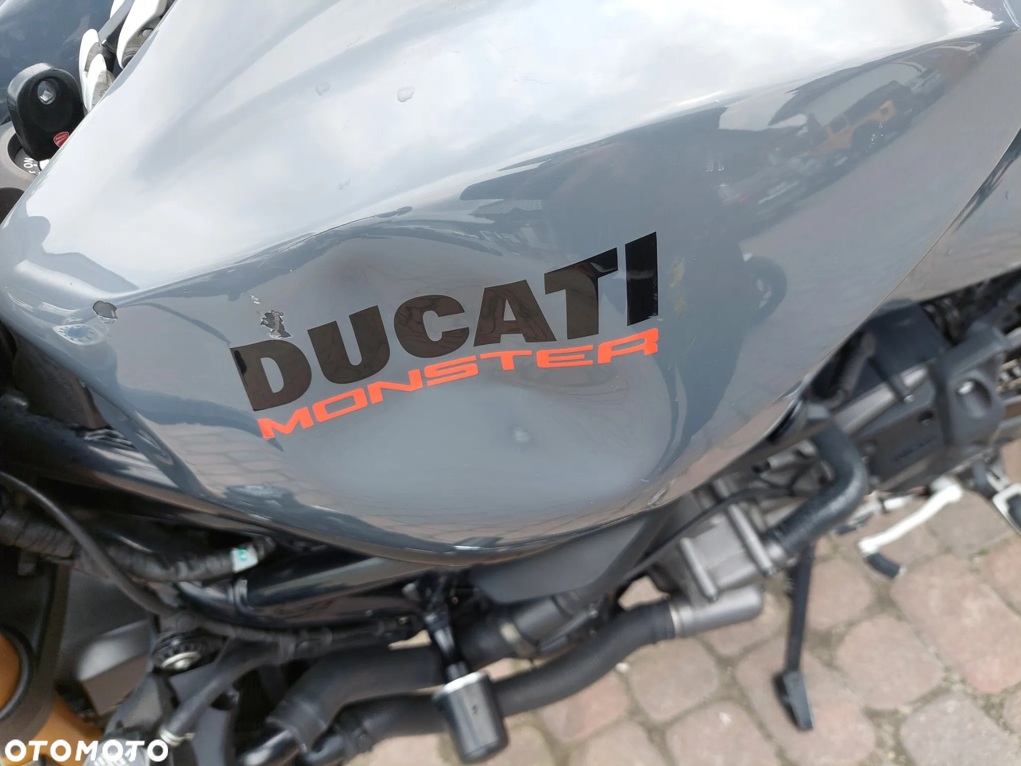 Ducati Monster - 11