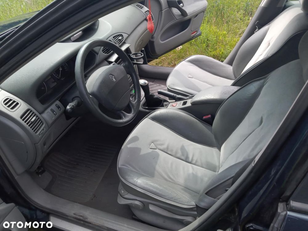 Renault Laguna - 4