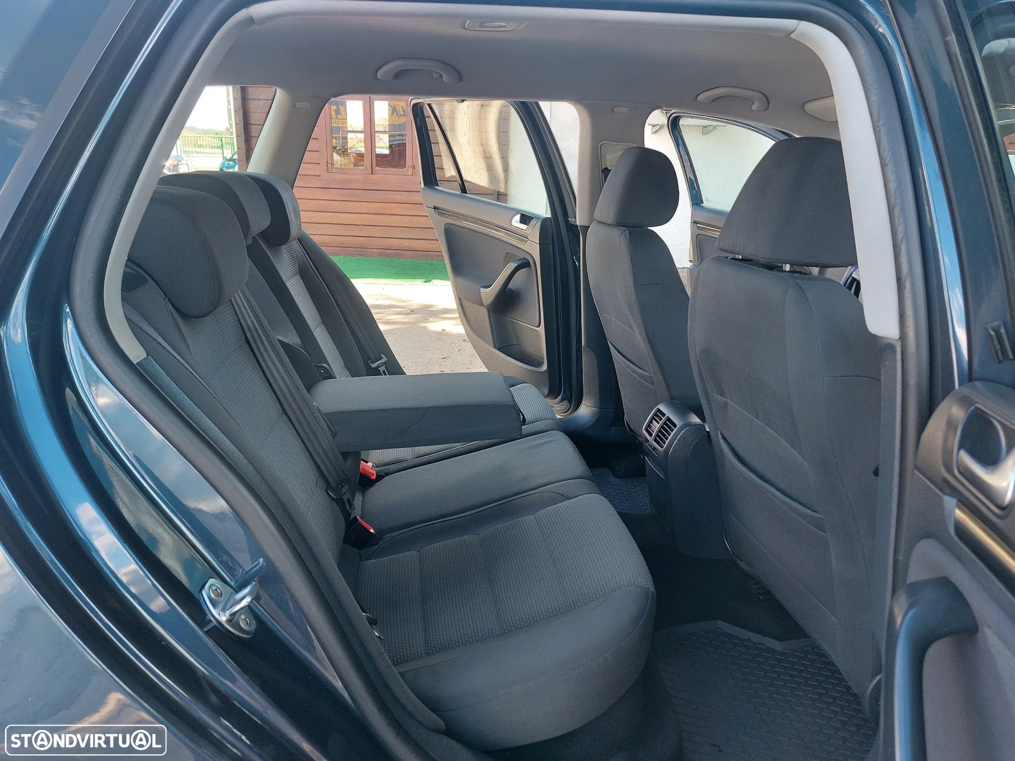 VW Golf Variant 1.6 TDi Confortline - 13