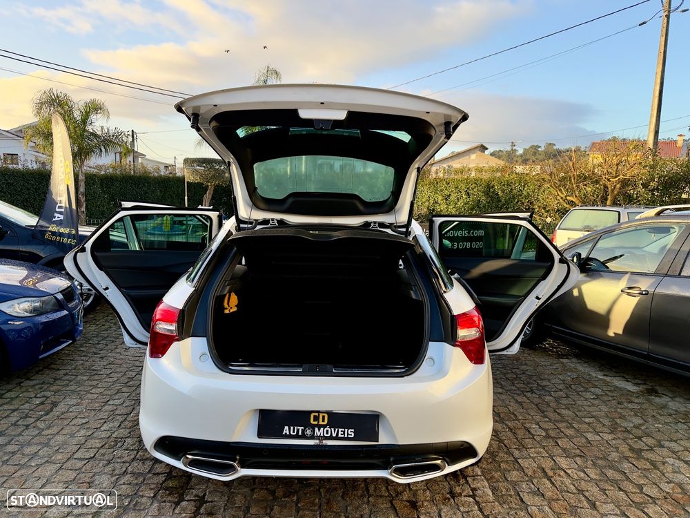 Citroën DS5 e-HDi 115 EGS6 SoChic - 34