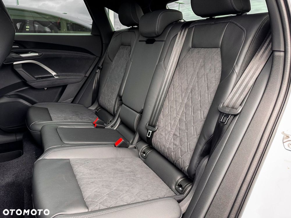 Audi Q5 Sportback - 38