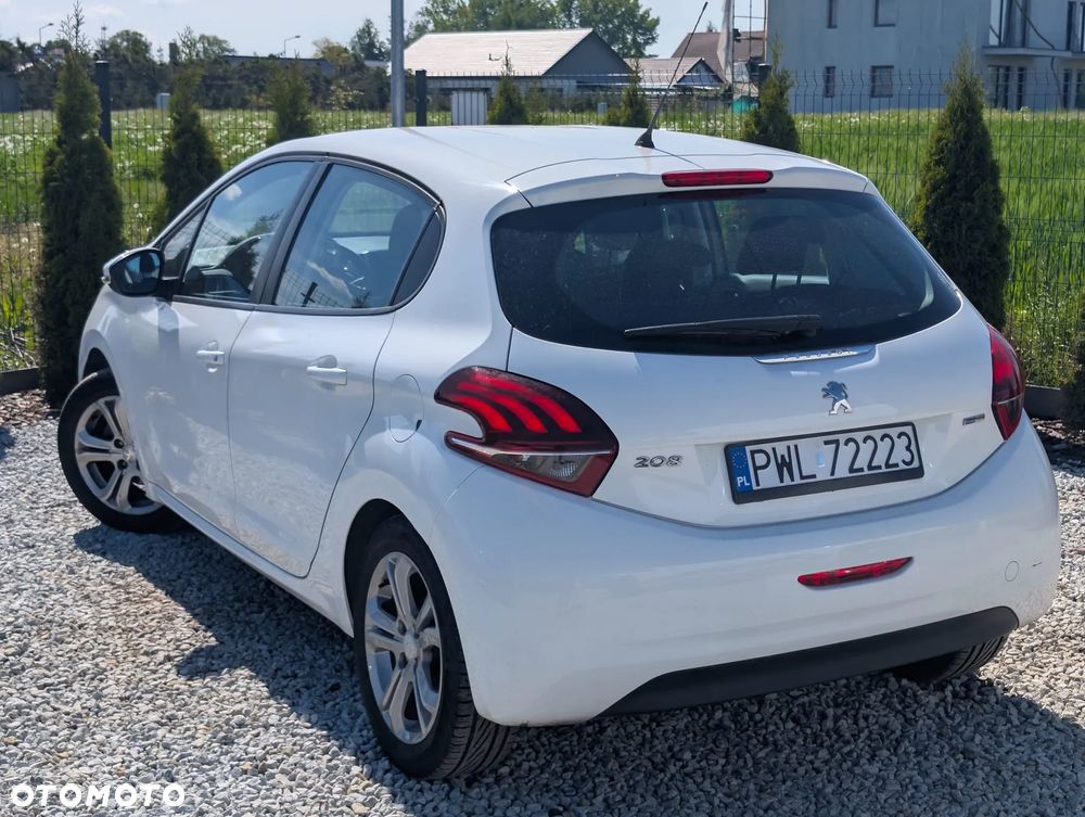 Peugeot 208 - 7