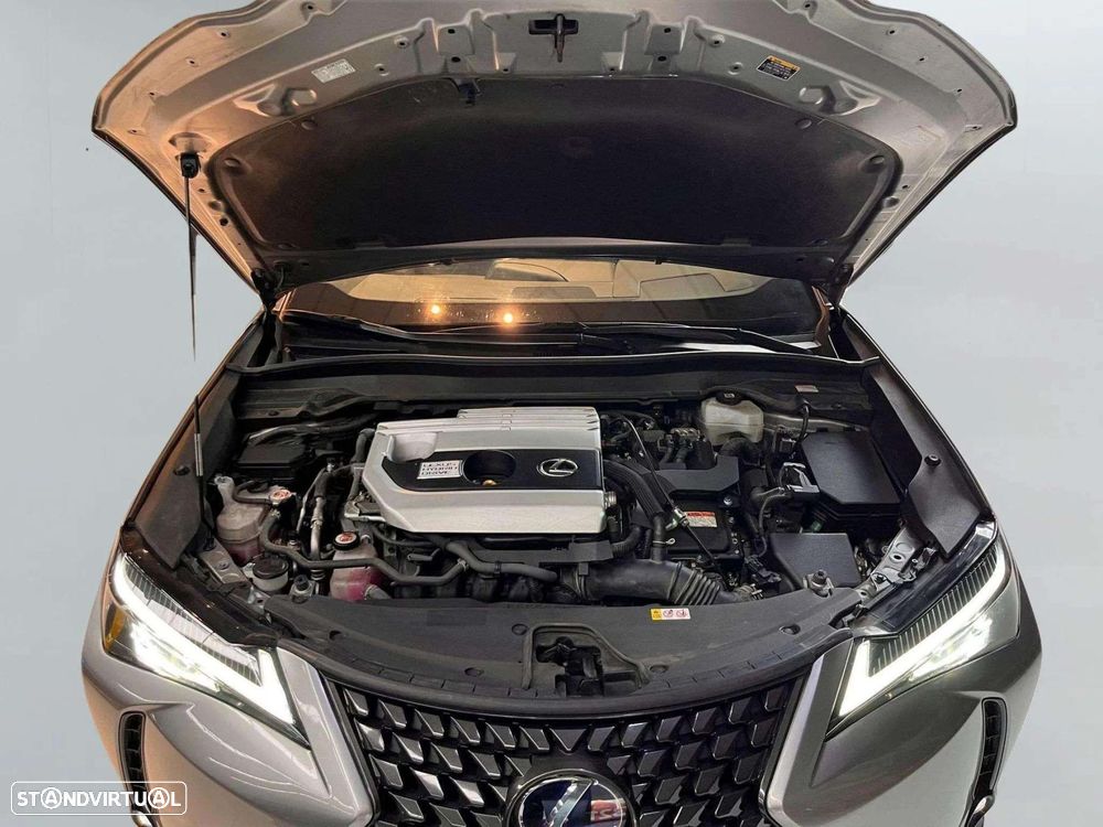 Lexus UX 250h Business - 45