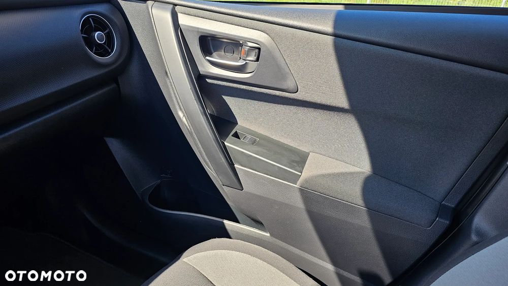 Toyota Auris 1.33 VVT-i Active - 15