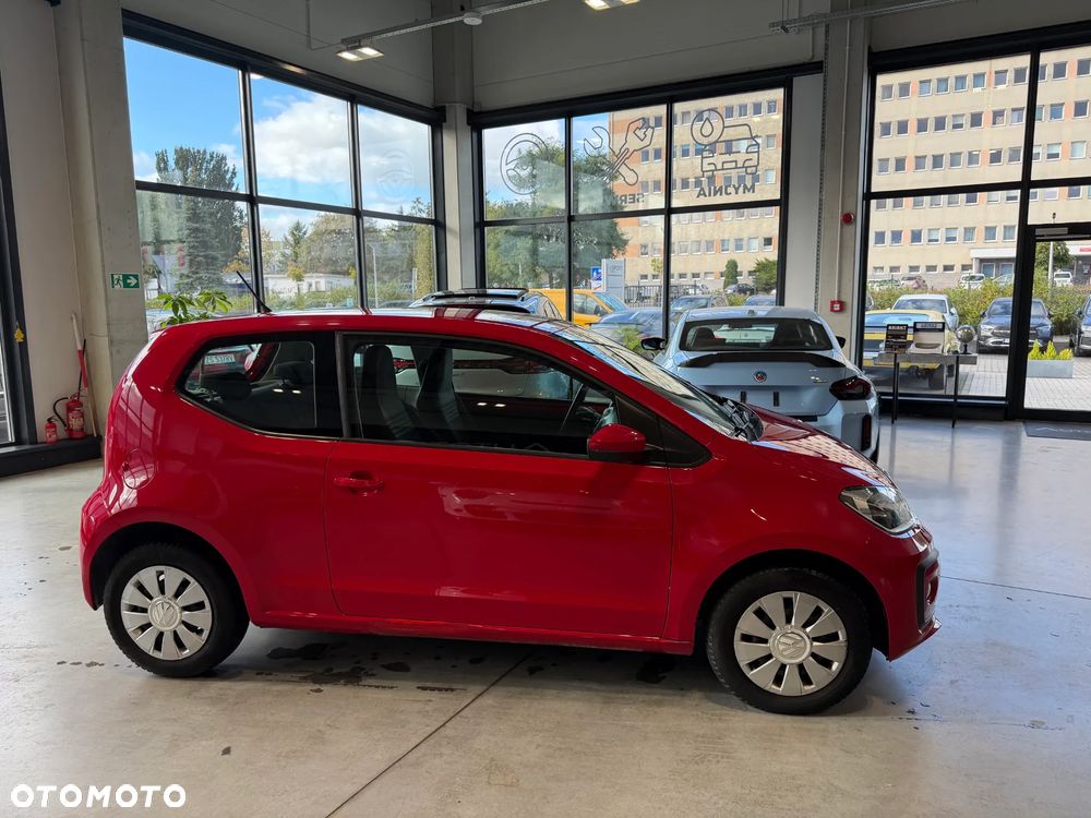 Volkswagen up! BlueMotion Technology colour fortana red - 4
