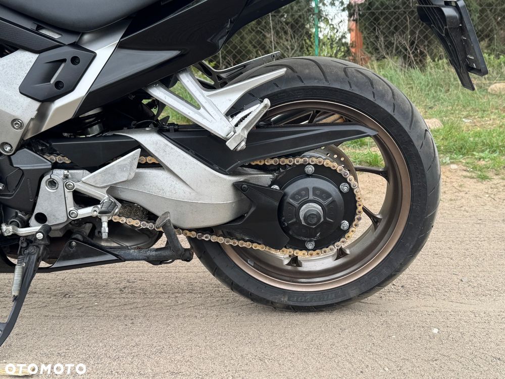 Honda VFR - 15