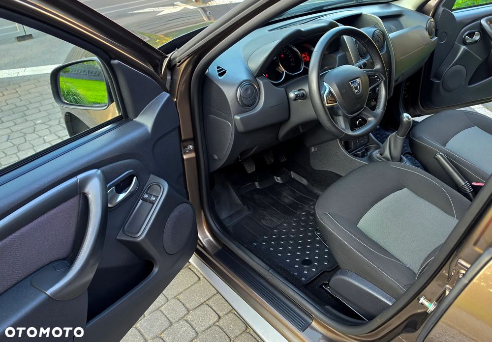 Dacia Duster 1.6 SCe Laureate S&S - 22