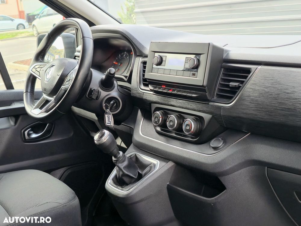 Renault Trafic 2.0 Blue dCi 145 Combi L2H1 7+1 locuri Expression - 12
