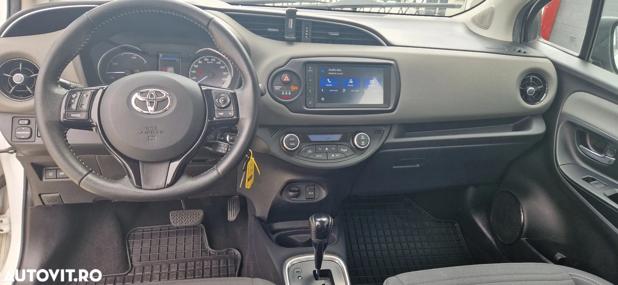 Toyota Yaris - 8
