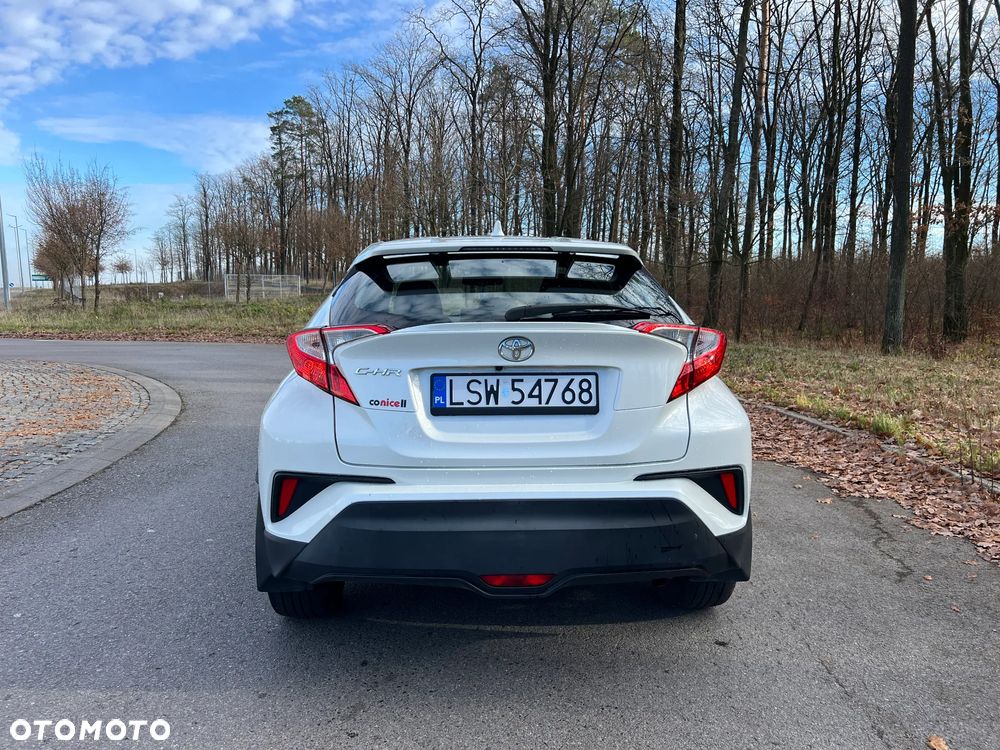 Toyota C-HR - 12