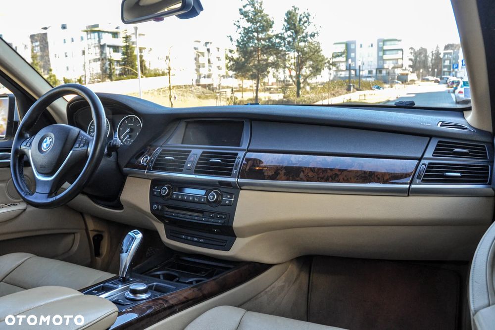 BMW X5 xDrive35d - 10