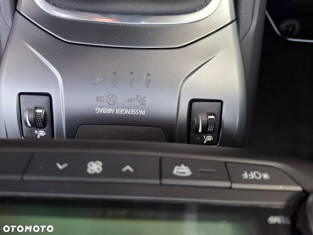 Toyota Avensis 2.0 D-4D Prestige - 27