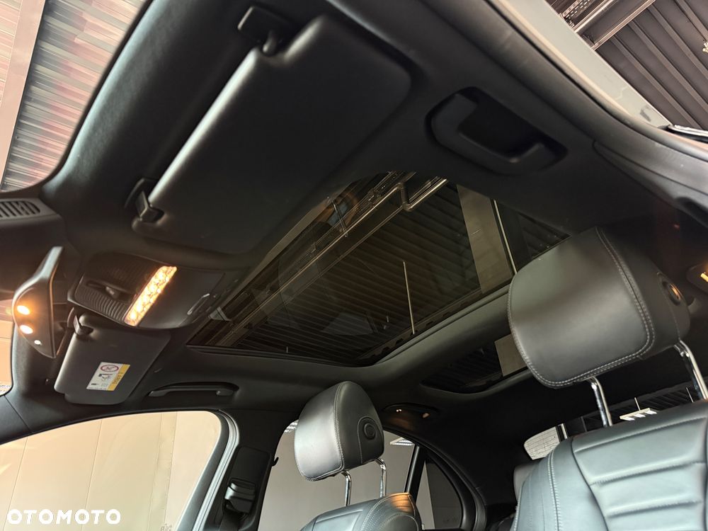 Mercedes-Benz Klasa E 220 d 4-Matic 9G-TRONIC - 18