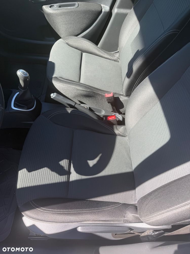 Renault Clio 1.2 16V Business - 12