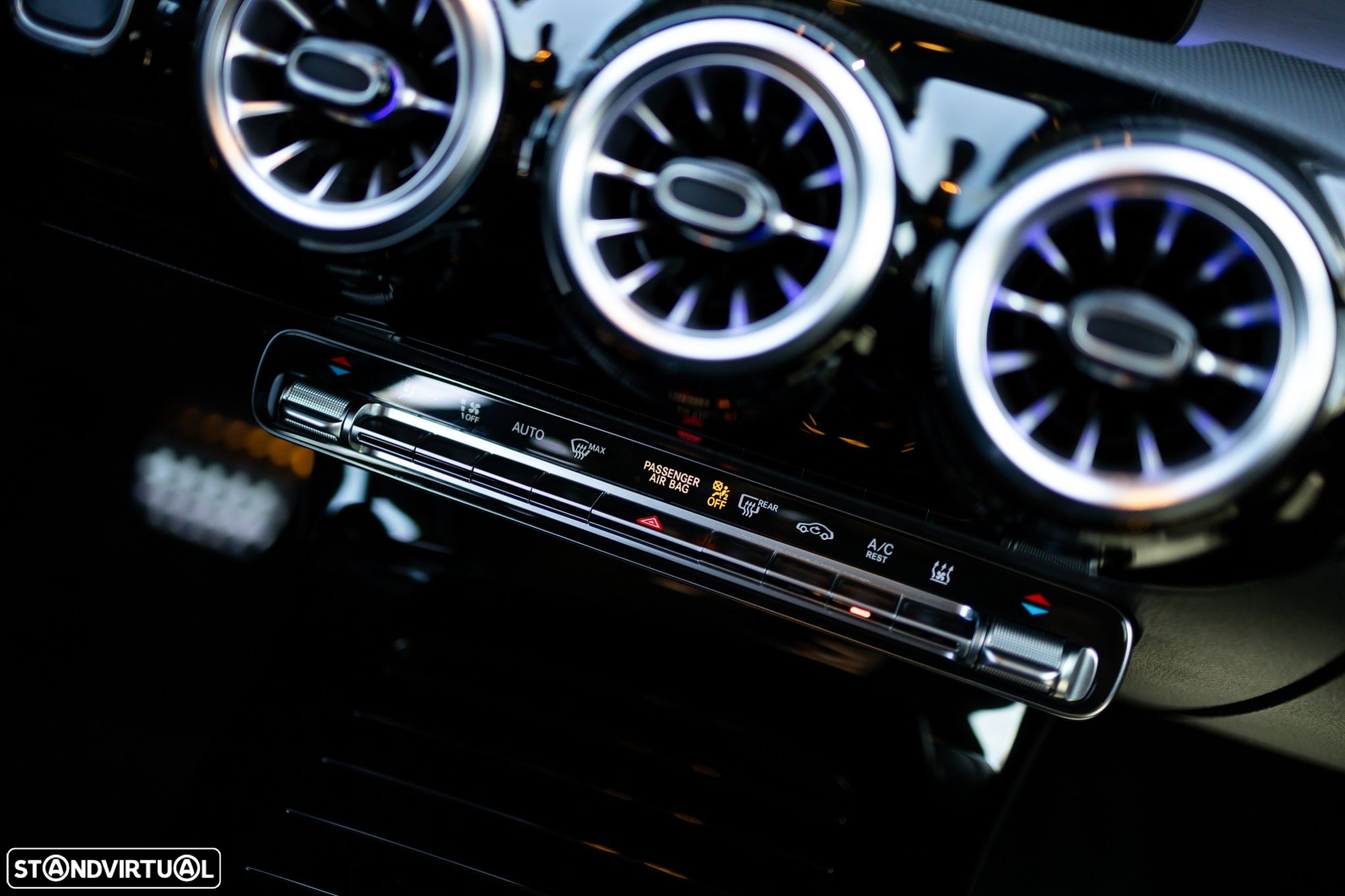 Mercedes-Benz CLA 250 e AMG Line - 42