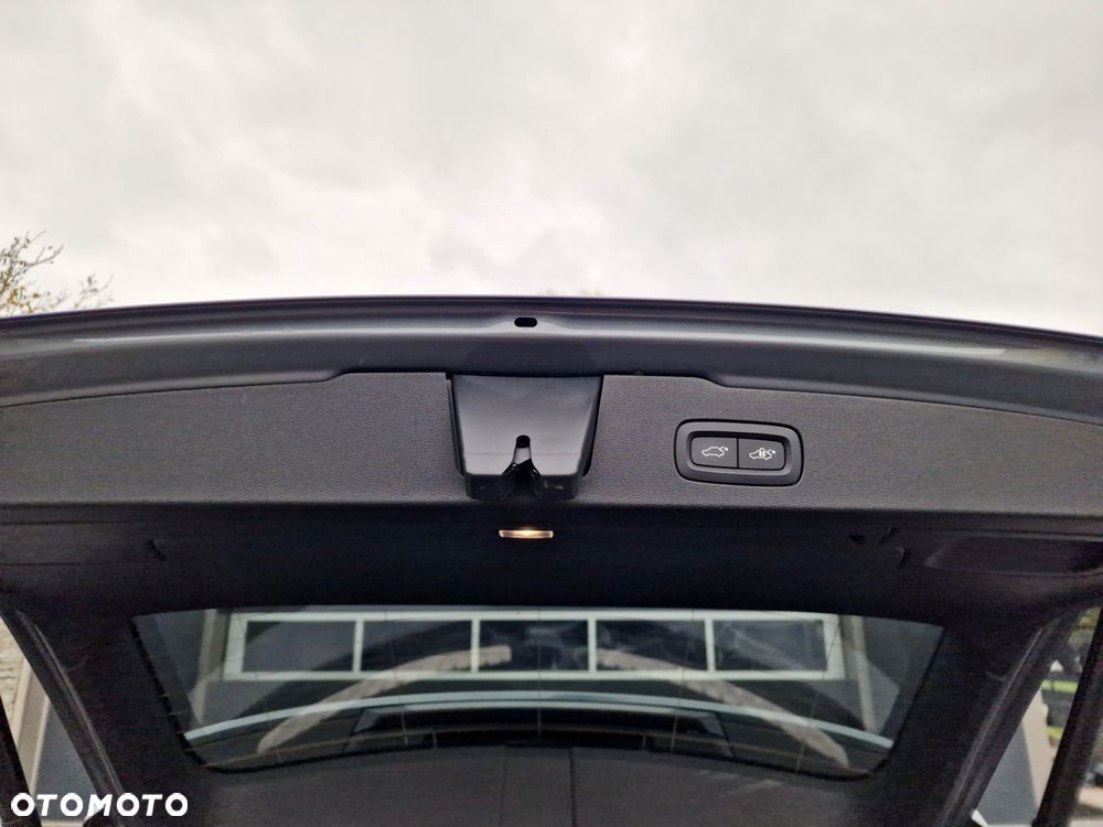 Volvo V60 B4 D Geartronic RDesign - 16