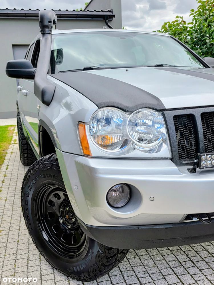 Jeep Grand Cherokee - 17