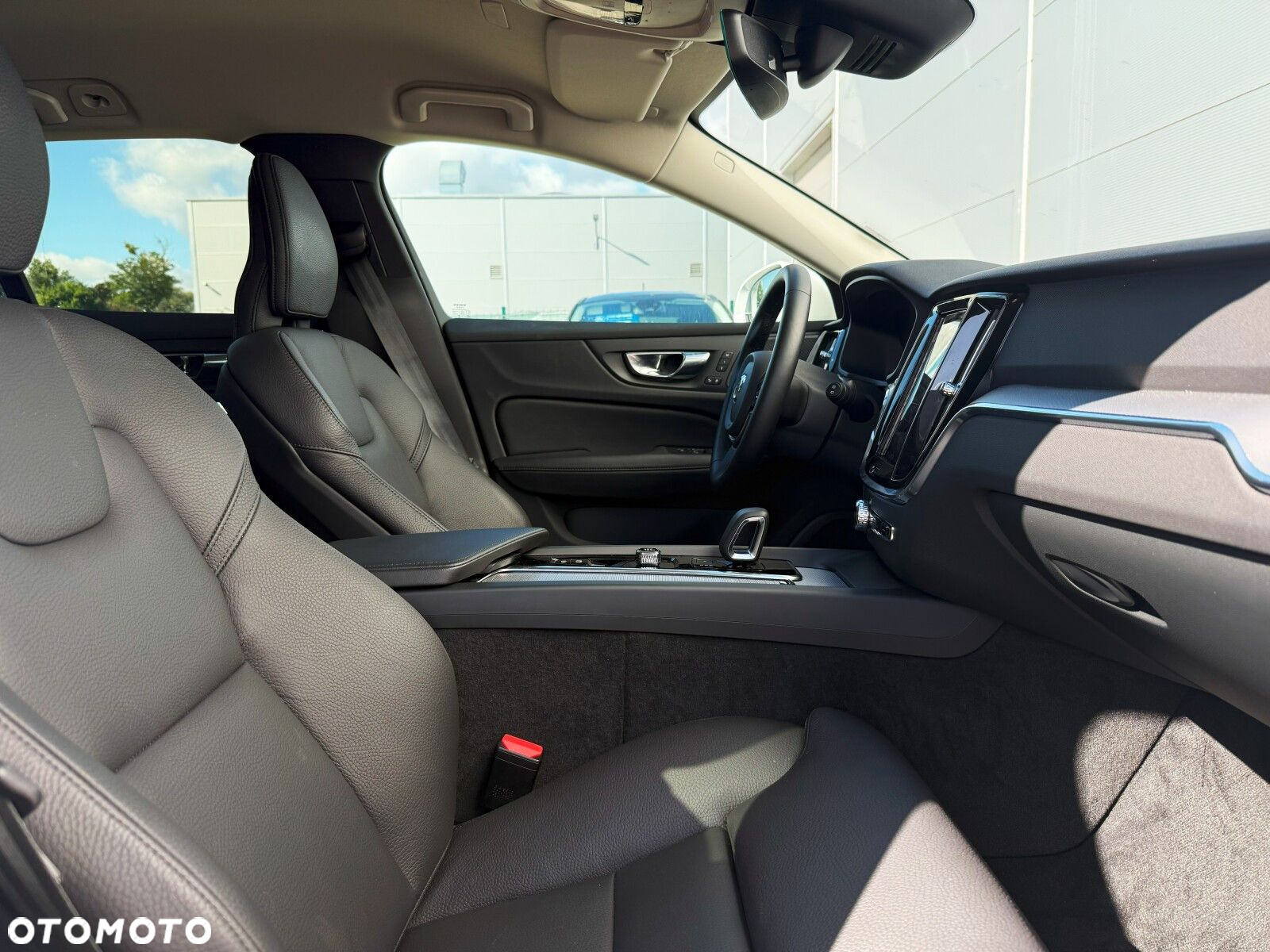 Volvo V60 Cross Country Plus B5 B AWD - 36