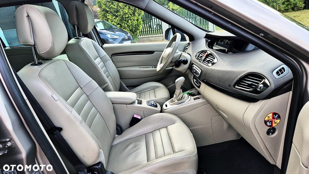 Renault Grand Scenic 2.0 16V 140 CVT Bose Edition - 38