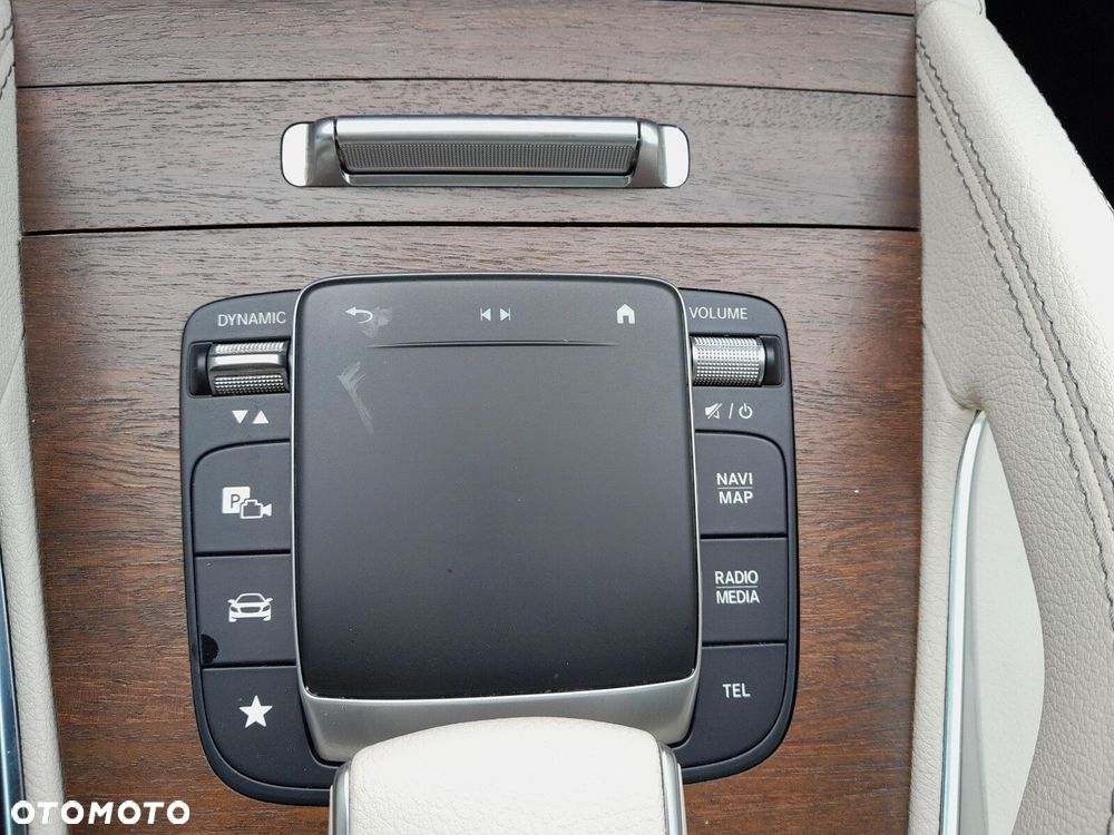 Mercedes-Benz GLE - 25