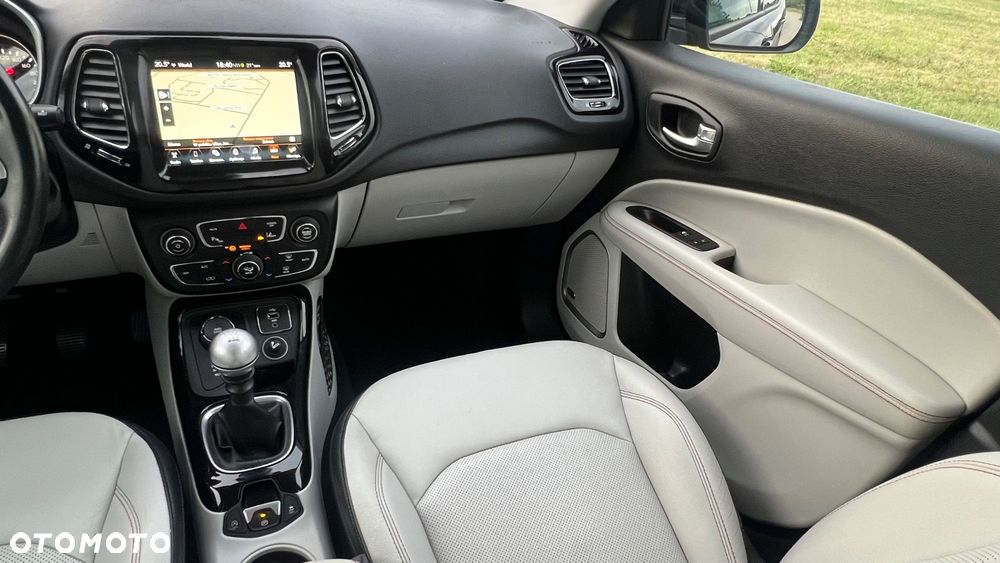 Jeep Compass 2.0 MultiJet Active Drive Limited - 25