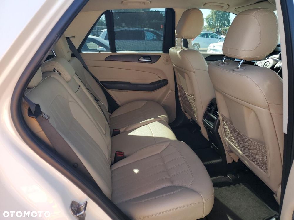 Mercedes-Benz GLE - 12