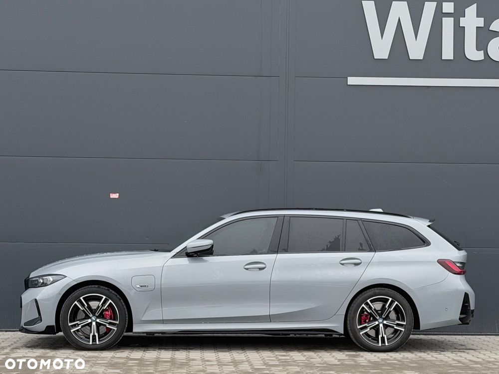 BMW Seria 3 330e PHEV M Sport - 38