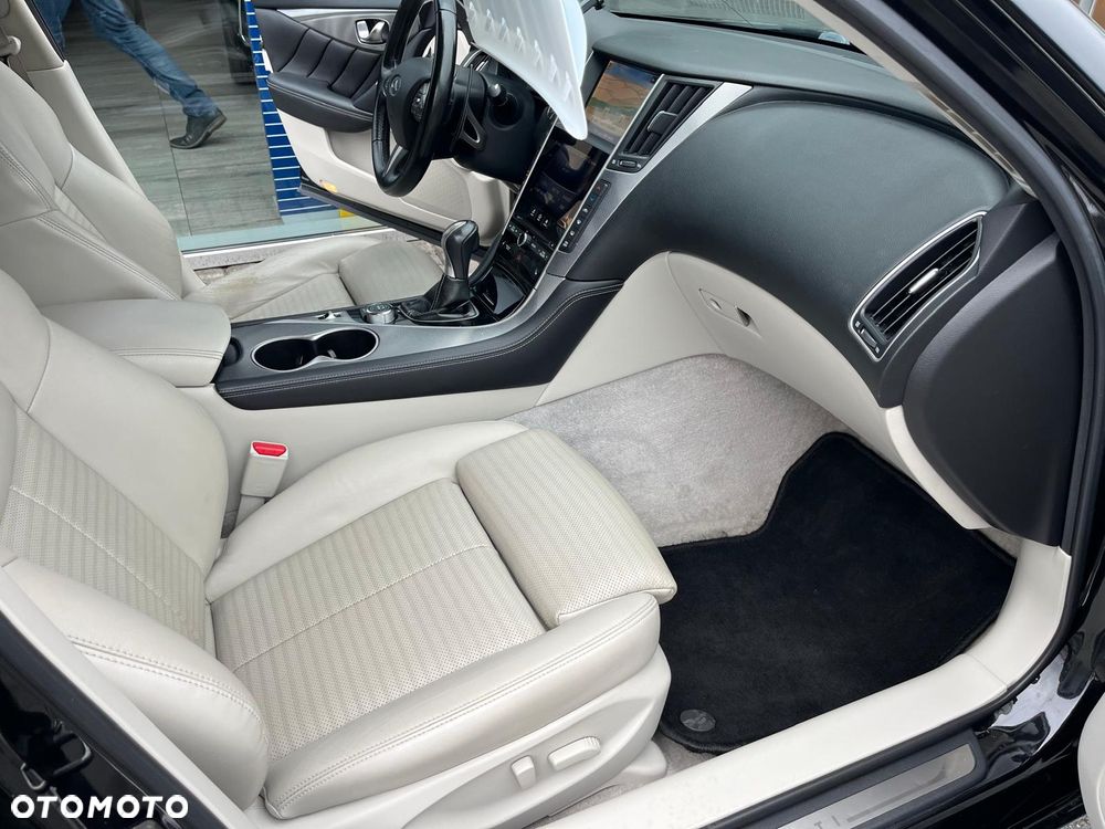 Infiniti Q50 2.0t Premium Executive EU6 - 17