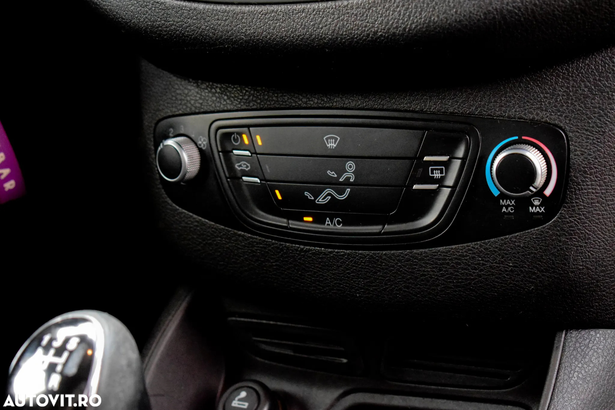 Ford TRANSIT COURIER - 17