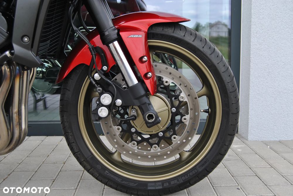 Yamaha FZ - 28