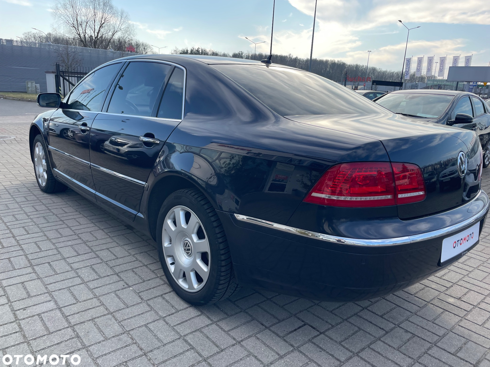 Volkswagen Phaeton - 2