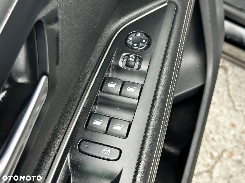 Peugeot 5008 BlueHDi 180 EAT8 GT Pack - 25