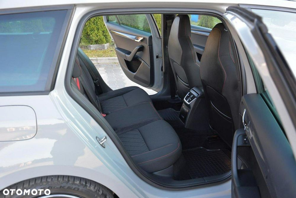 Skoda Octavia 2.0 TSI RS 230 DSG - 15