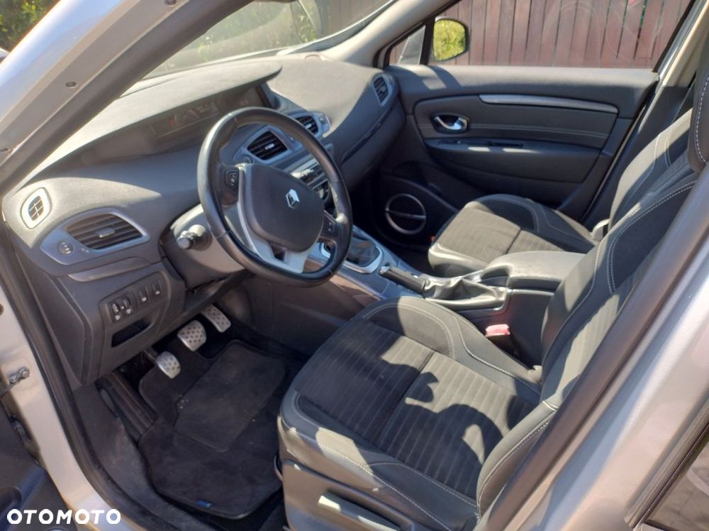 Renault Scenic - 11