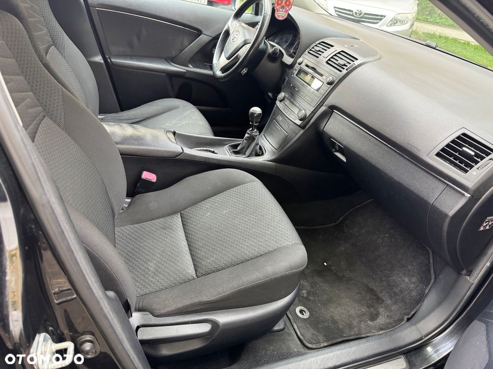 Toyota Avensis 1.8 Sol plus - 9