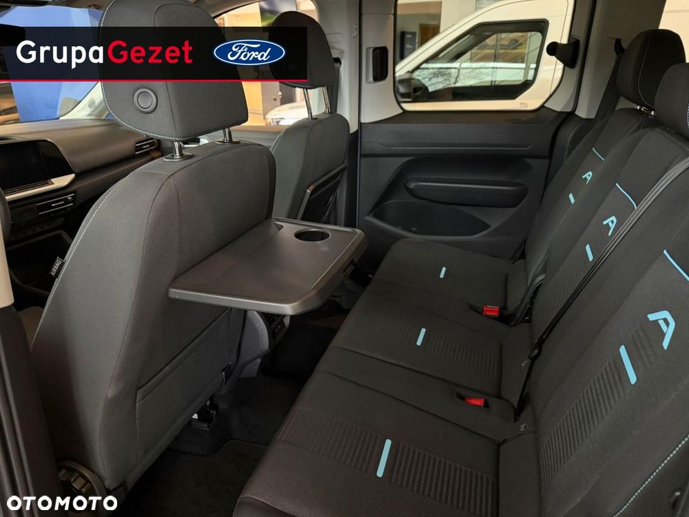 Ford Tourneo Connect - 13
