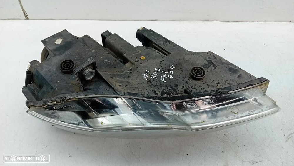 Ótica / farol esquerda VOLKSWAGEN Passat (3C2) - 5