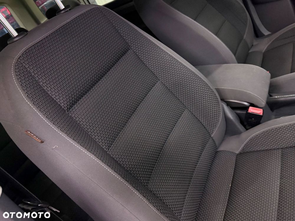 Volkswagen Touran 1.6 TDI DPF Highline DSG - 12