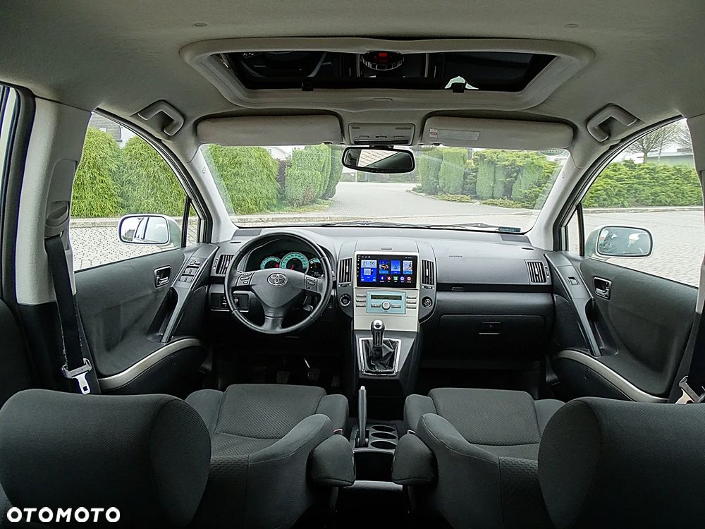 Toyota Corolla Verso 1.8 Prestige 7os - 33