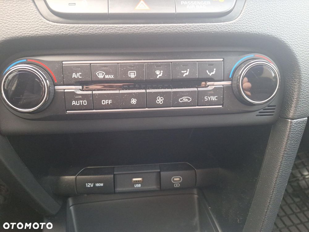 Kia XCeed 1.5 T-GDI M - 19