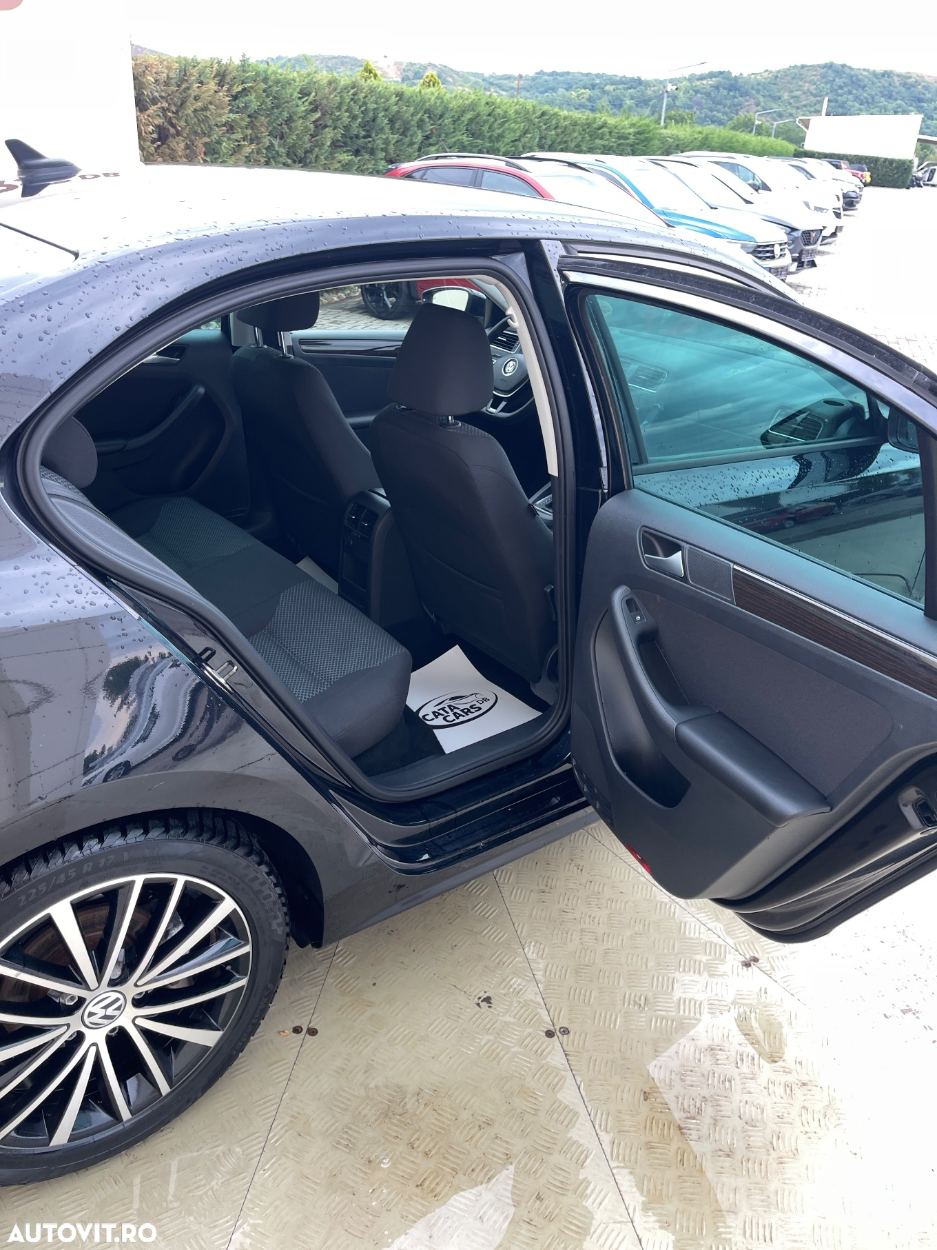 Volkswagen Jetta - 24