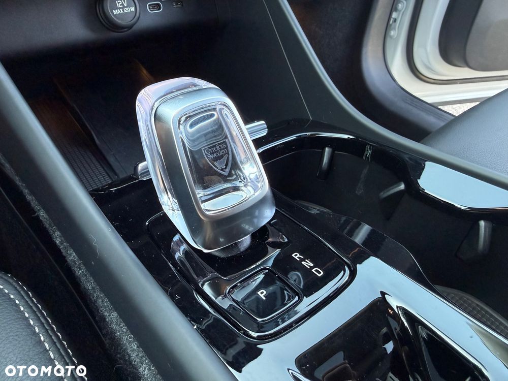 Volvo XC 40 B5 B AWD Ultimate Dark - 26