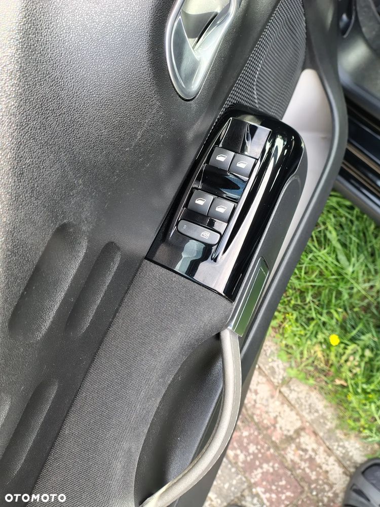 Citroën C3 1.2 PureTech Shine EAT6 - 14