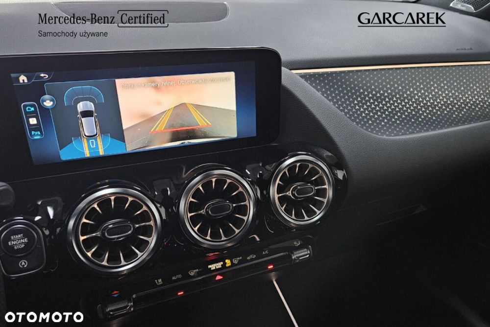 Mercedes-Benz GLA - 26