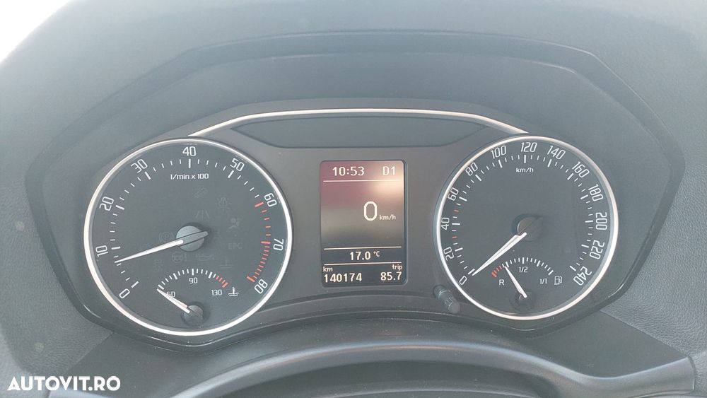 Skoda Octavia 1.4 TSI Ambiente DSG - 12